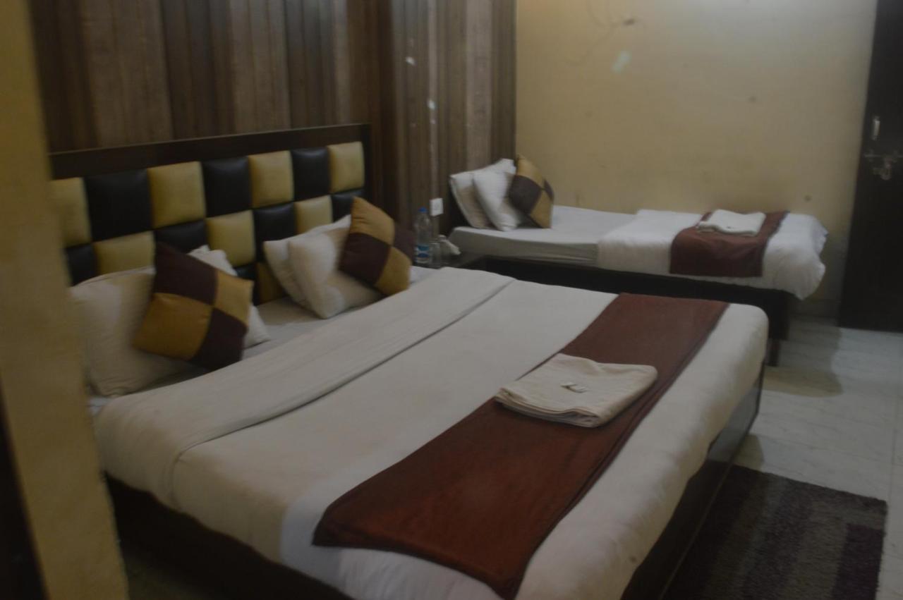 Hotel Apsara , By Soank Hospitality Haridwār Екстериор снимка