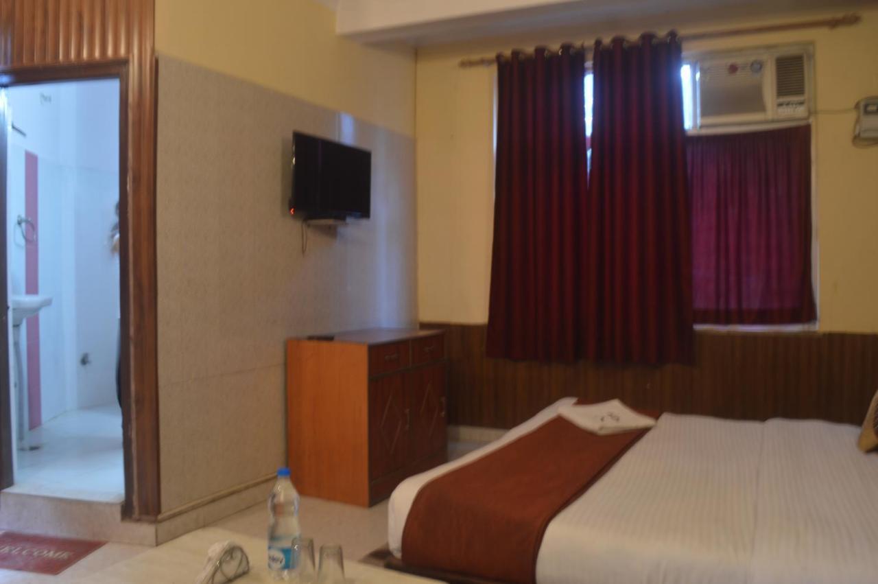 Hotel Apsara , By Soank Hospitality Haridwār Екстериор снимка