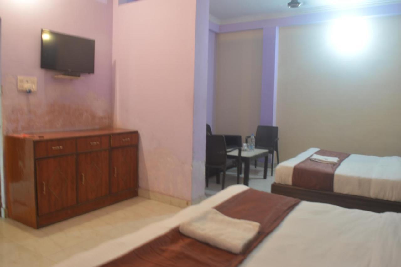 Hotel Apsara , By Soank Hospitality Haridwār Екстериор снимка