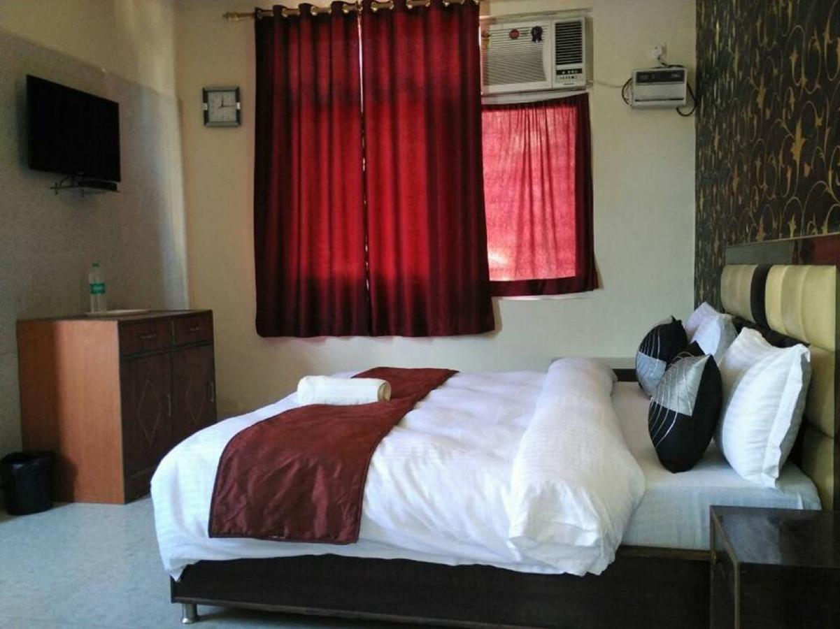 Hotel Apsara , By Soank Hospitality Haridwār Екстериор снимка